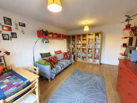 Alderney Way, Kennington, Image 8