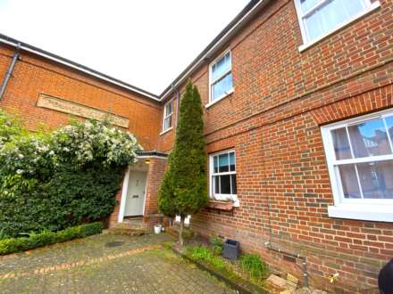 Property For Rent Kirbys Lane, Canterbury