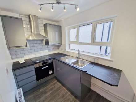 2 Bedroom Flat, Victoria Road, Deal