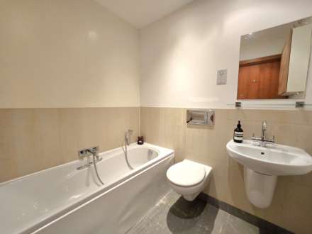 Waters Edge, Canterbury, Image 10