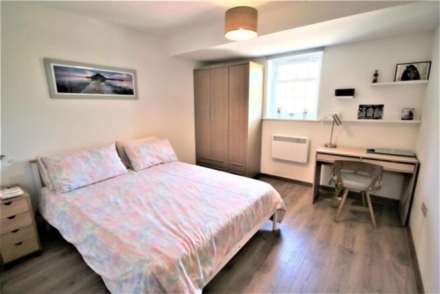 Waters Edge, Canterbury, Image 9