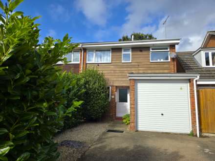 Bicknor Close, Canterbury, Image 4