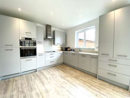 Lakehill Road, Canterbury, Image 2