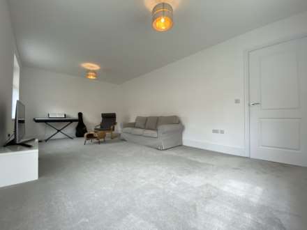 Lakehill Road, Canterbury, Image 6