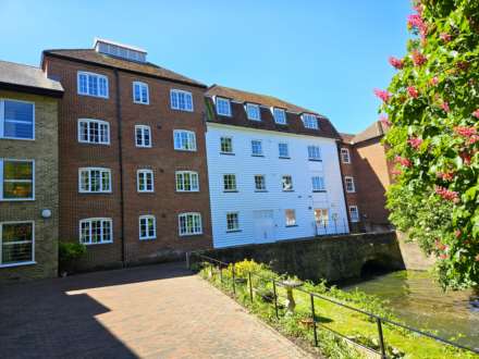 Deans Mill Court, Canterbury