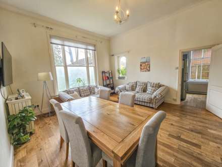 New Dover Road, Canterbury