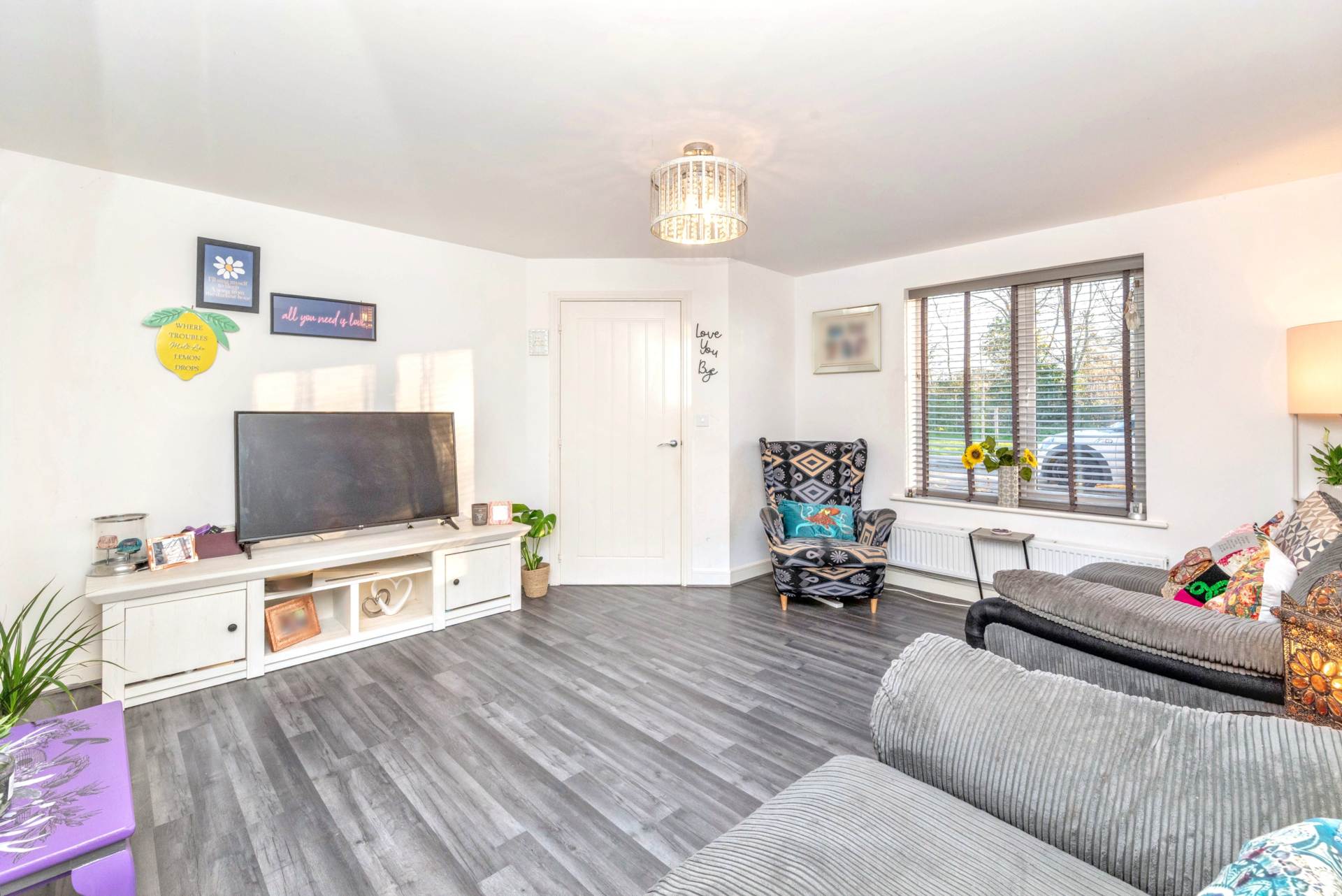 Sutherland Close, Canterbury, Image 4