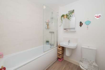 Sutherland Close, Canterbury, Image 11