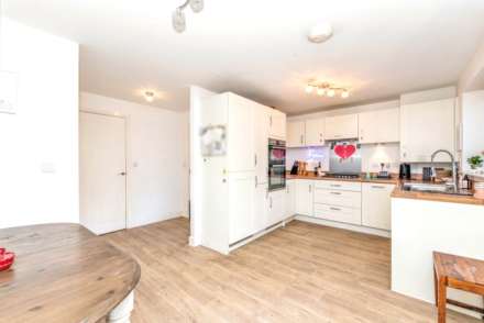 Sutherland Close, Canterbury, Image 2