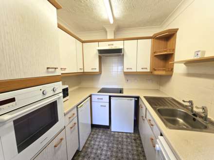 Deans Mill Court, The Causeway, Canterbury, Image 4