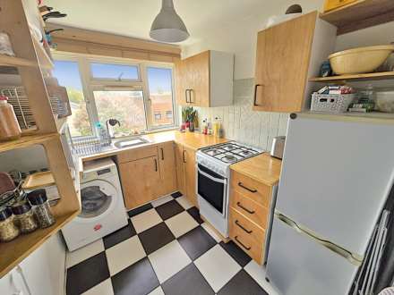 Hudson Road, Canterbury, Image 3