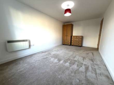 Bingley Court, Canterbury, Image 12