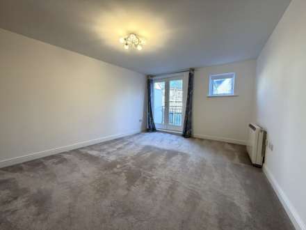 Bingley Court, Canterbury, Image 5