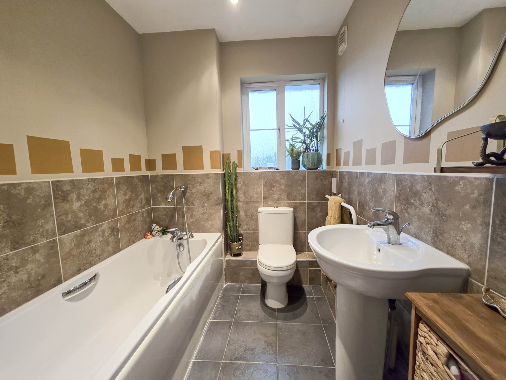 Dextor Close, Canterbury, Image 8