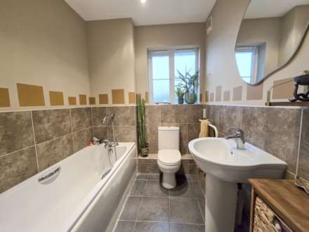 Dextor Close, Canterbury, Image 8