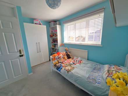 Headcorn Drive, Canterbury, Image 13