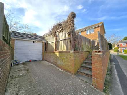 Headcorn Drive, Canterbury, Image 16