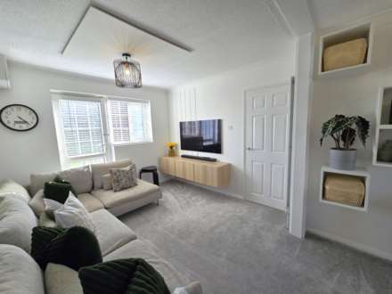 Headcorn Drive, Canterbury, Image 6