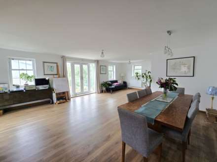 Property For Sale Waters Edge, Canterbury