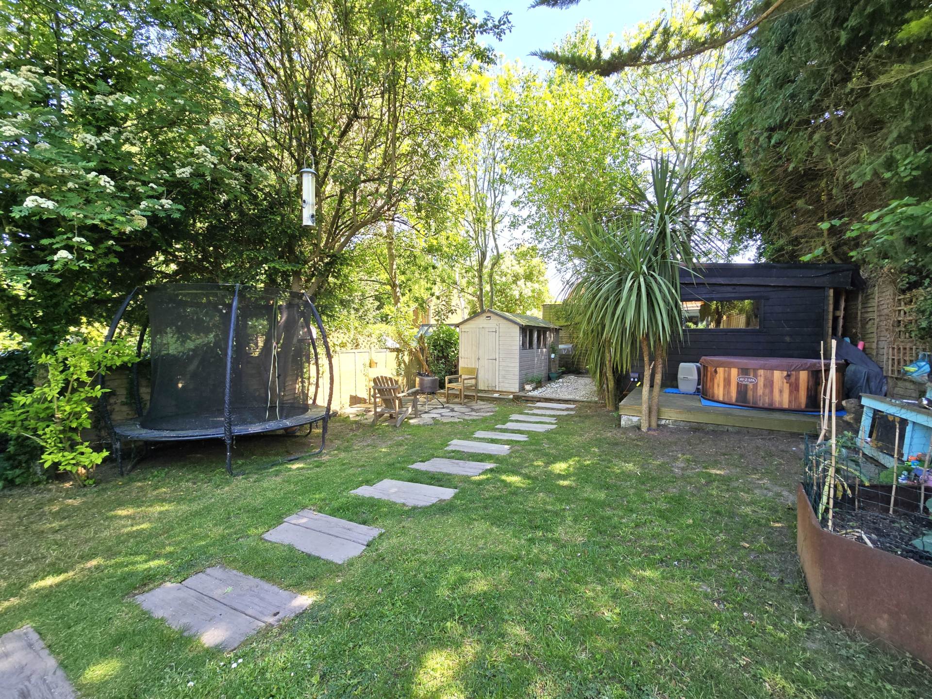 Hillside Avenue, Canterbury, Image 23