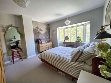Hillside Avenue, Canterbury, Image 12