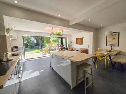 Hillside Avenue, Canterbury, Image 3