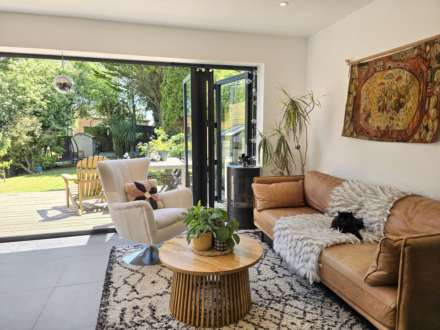 Hillside Avenue, Canterbury, Image 6