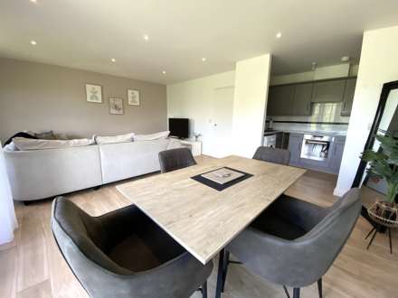 Bingley Court, Canterbury, Image 3