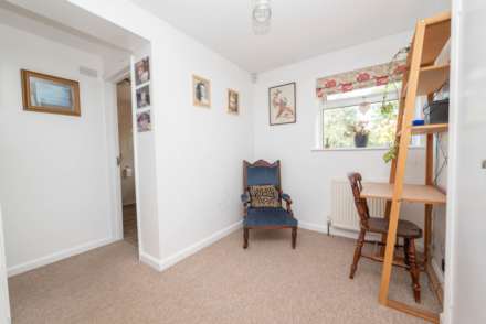 Hales Drive, Canterbury, Image 13