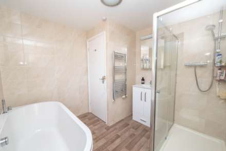 Hales Drive, Canterbury, Image 18