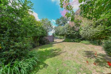 Hales Drive, Canterbury, Image 2