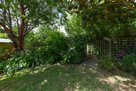 Hales Drive, Canterbury, Image 22