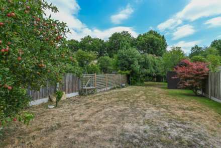 Hales Drive, Canterbury, Image 24