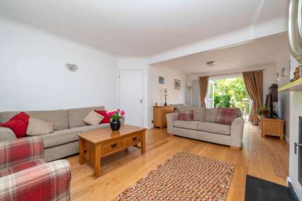 Hales Drive, Canterbury, Image 6