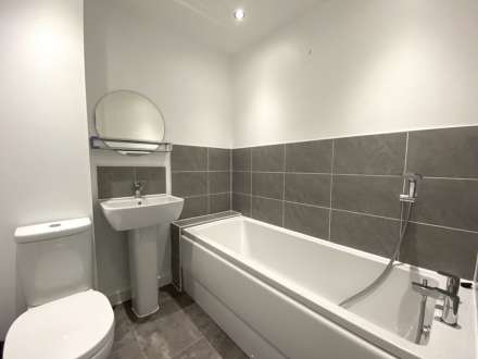 Central Boulevard, Canterbury, Image 12