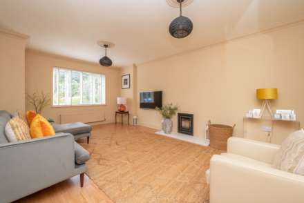 Little Copse Close, Chartham, Image 2