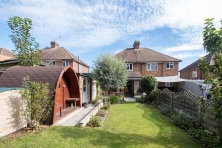 Cherry Drive, Canterbury, Image 3