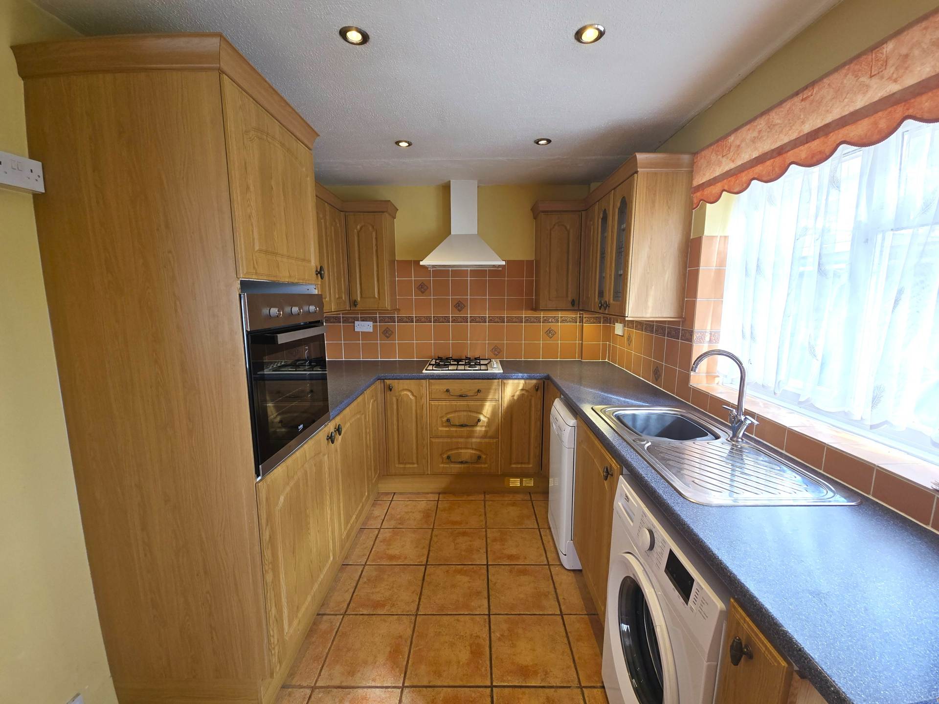 Cedar Road, Canterbury, Image 4