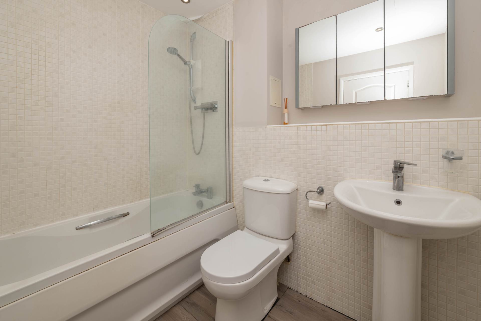 St Pauls Crescent, Boughton, Image 15