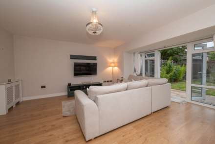 St Pauls Crescent, Boughton, Image 6