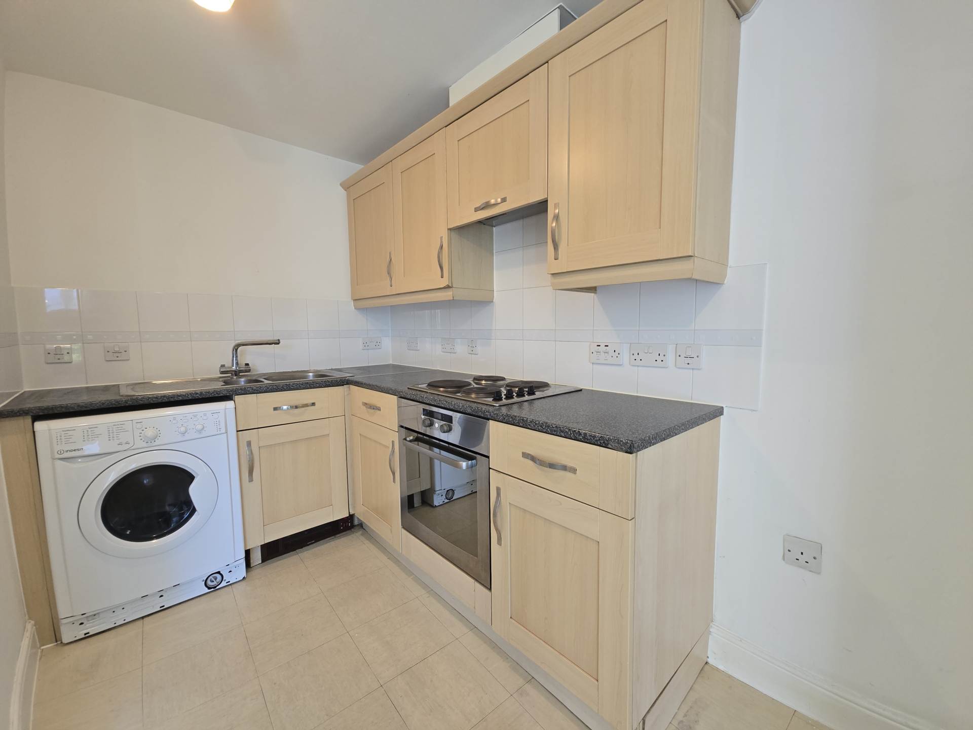 Bingley Court, Canterbury, Image 3