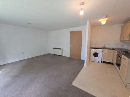Bingley Court, Canterbury, Image 2