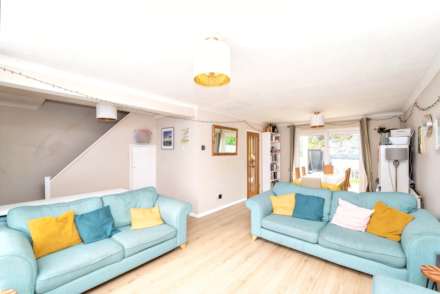 Durham Close, Canterbury, Image 4