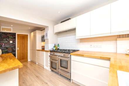 Durham Close, Canterbury, Image 7