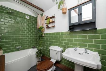 Gordon Road, Canterbury, Image 15
