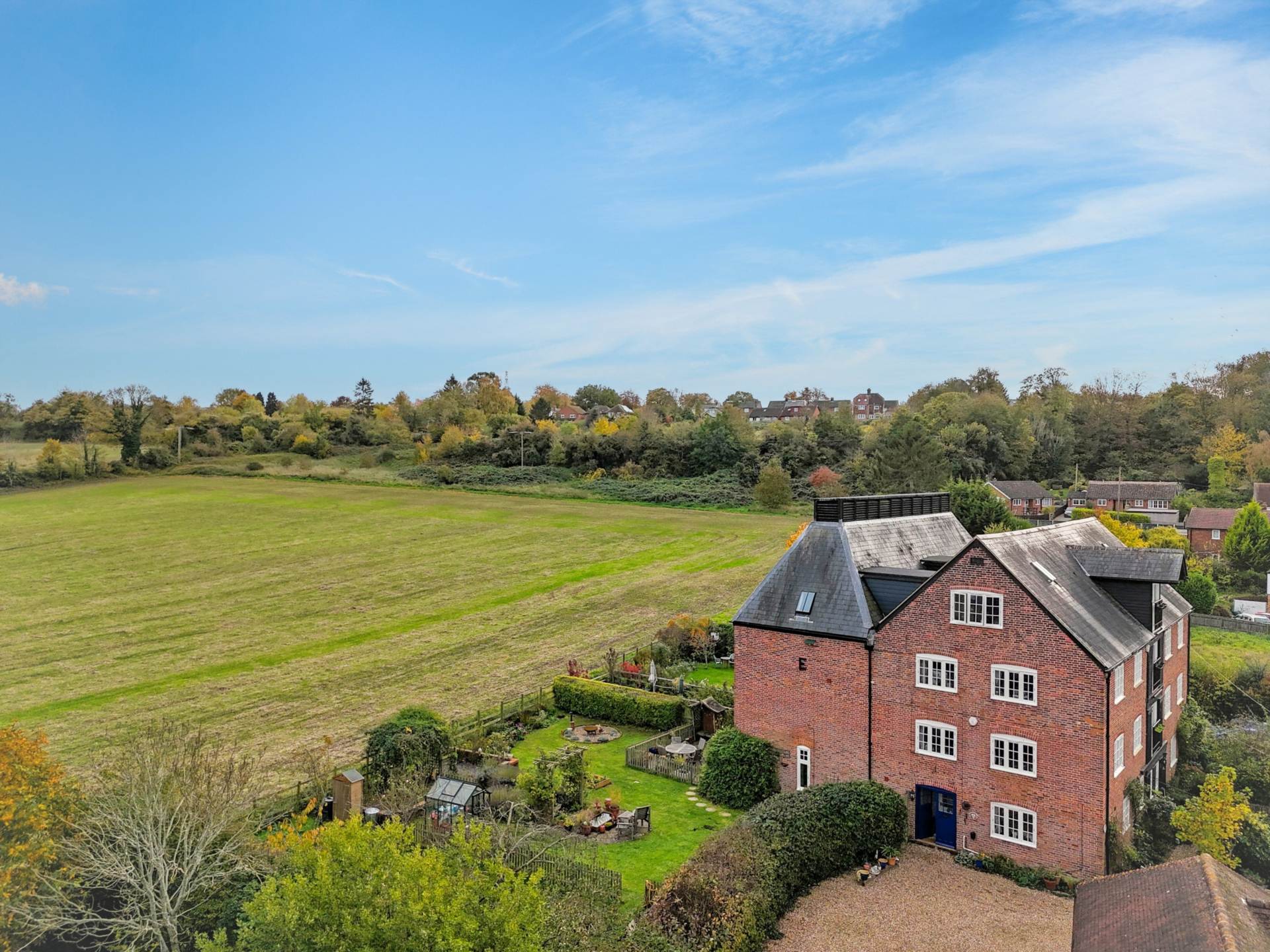 Deanery Farm Oast, Chartham, Image 2