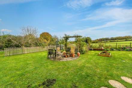 Deanery Farm Oast, Chartham, Image 17