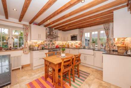 Deanery Farm Oast, Chartham, Image 5