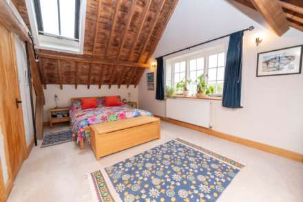 Deanery Farm Oast, Chartham, Image 7