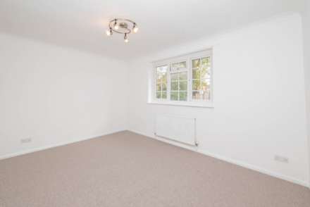 Martyrs Field Road, Canterbury, Image 10